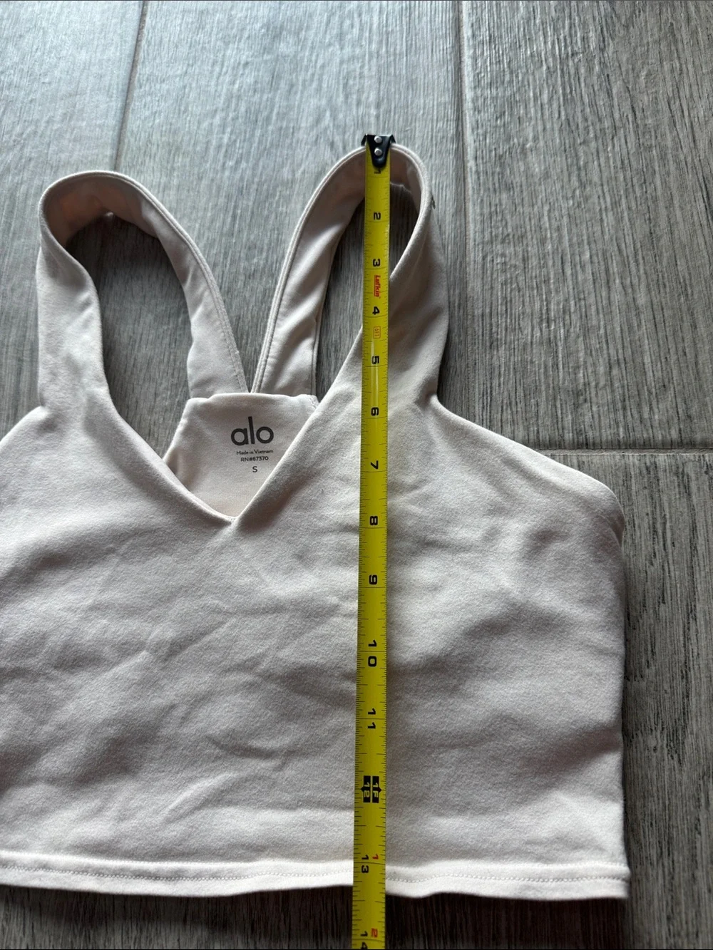 ALO Yoga light beige